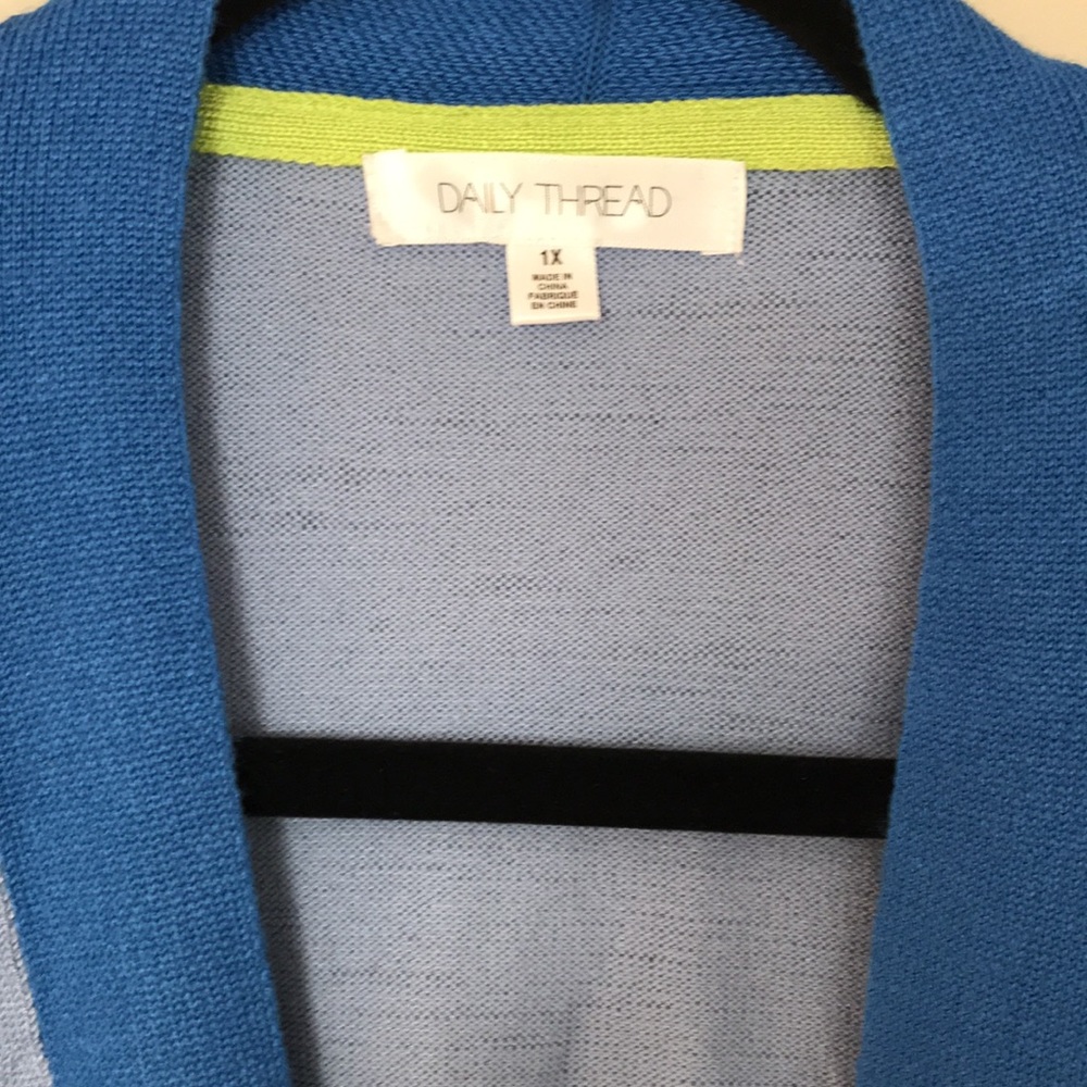 NEW Daily Thread Cardigan. 1X - Picture 3 of 5
